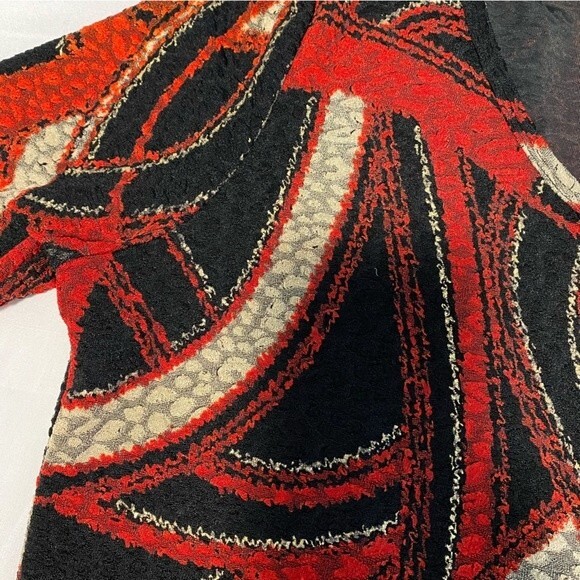 Stunning Red Black Travel Collection V Neck Blouse Top Sexy Size M - Picture 4 of 8